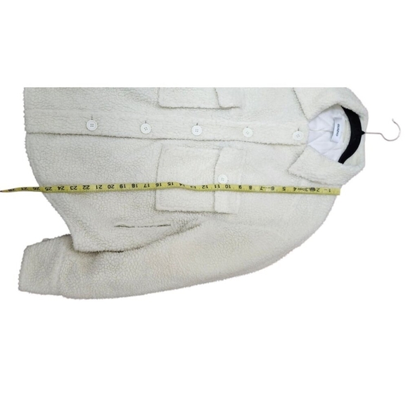 Danielle Guizio OVERSIZED SHERPA BUTTON-UP JACKET CREAM Size S - Picture 11 of 14